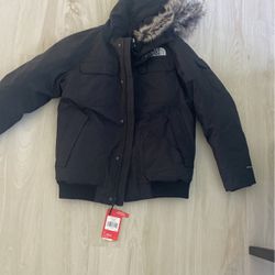 New North Face Men’s Winter Jacket Medium