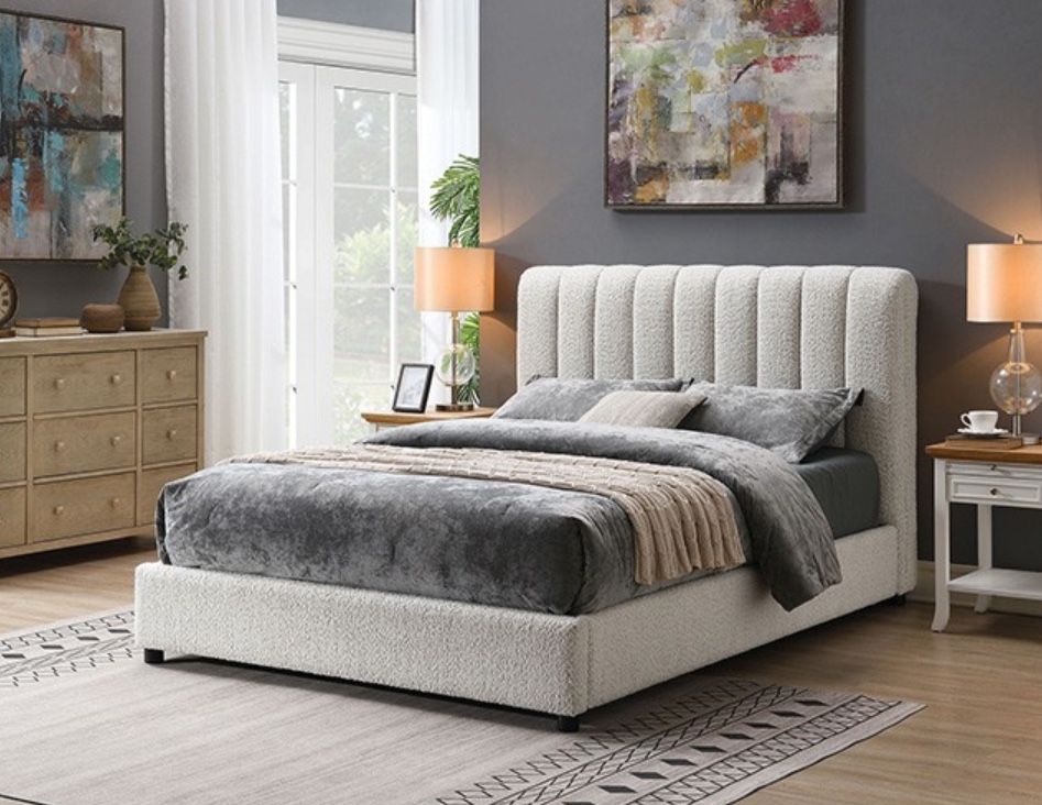 PLATFORM BED WHITE BOUCLE (FOTRAVERSO) FULL $479 QUEEN $499 E KING $549 FREE LOCAL DELIVERY