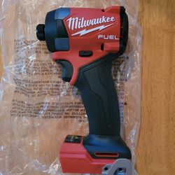 Milwaukee M18 Impact Drill
