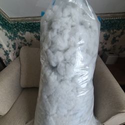 Large Bag of Premium Poly-fil Stuffing for Crafts & Pillows (Hypoallergenic & Clean)