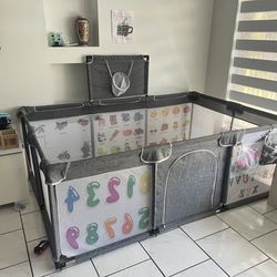 Extra Large baby playpen 71x48 in