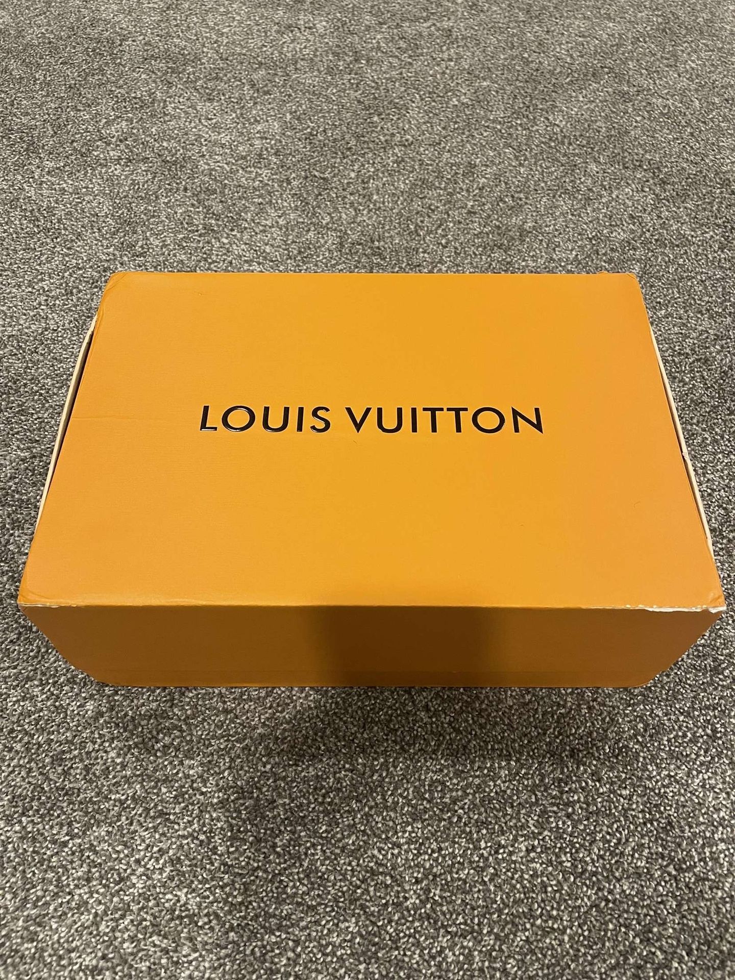 Lv Shoes