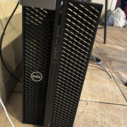 Dell Precision 5820 Intel Xeon W-2123, 3.6GHz 16GB Memory, 500GB HD, NVDIA Quadra P620