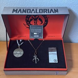 Star Wars Mandalorian Collector Set LOW #301/10,000 Beskar Ingot + Mythosaur Necklace COA