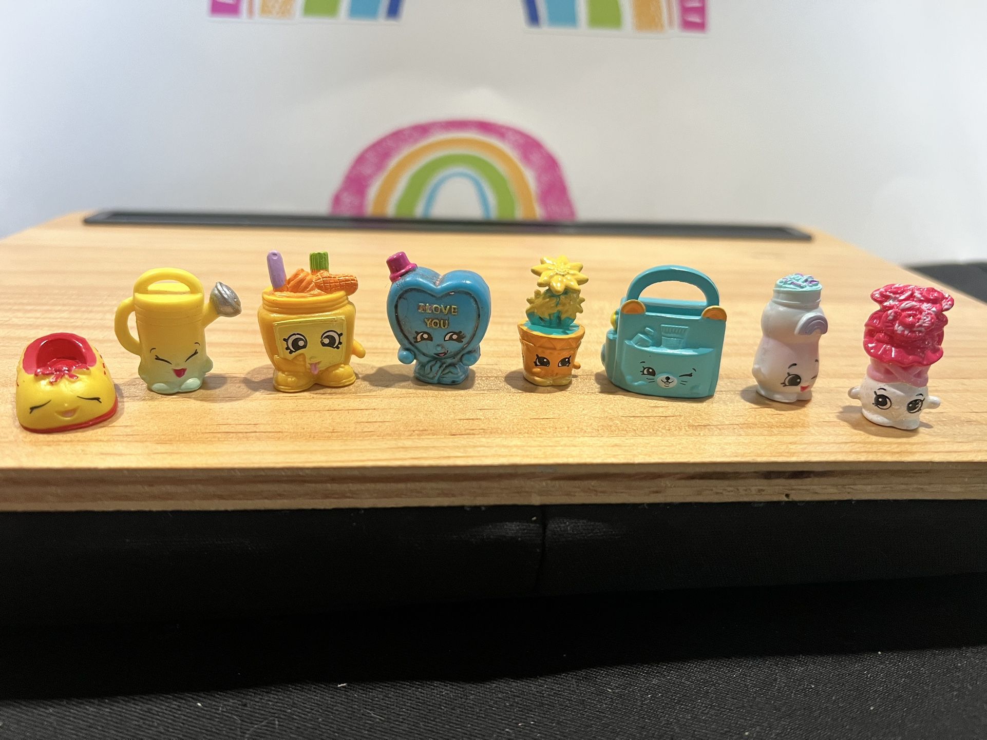 SHOPKINS BUNDLE OF 8 FIGURES