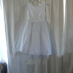 Girls White Dress Size: 8  (pickup In Escondido)