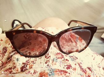 Gucci tortoise shell sunglasses
