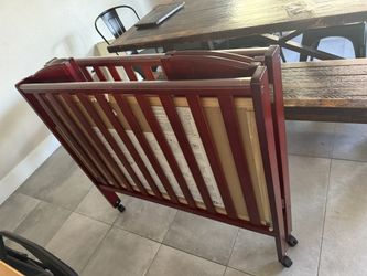 Foldable Mini Crib
