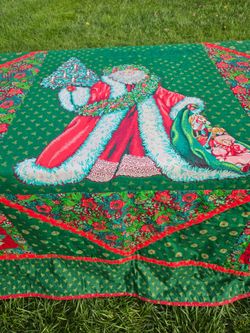 $150.00 - Vtg Old World Christmas Reversible Super Large Quilt + (2) Large Pillow Shams! Like New Condition!!