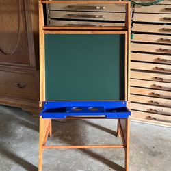 Chalkboard & Whiteboard ,KidKraft Double-Sided Kids Art Easel 