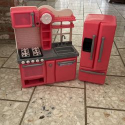 Tiny Kitchen For Dolls 