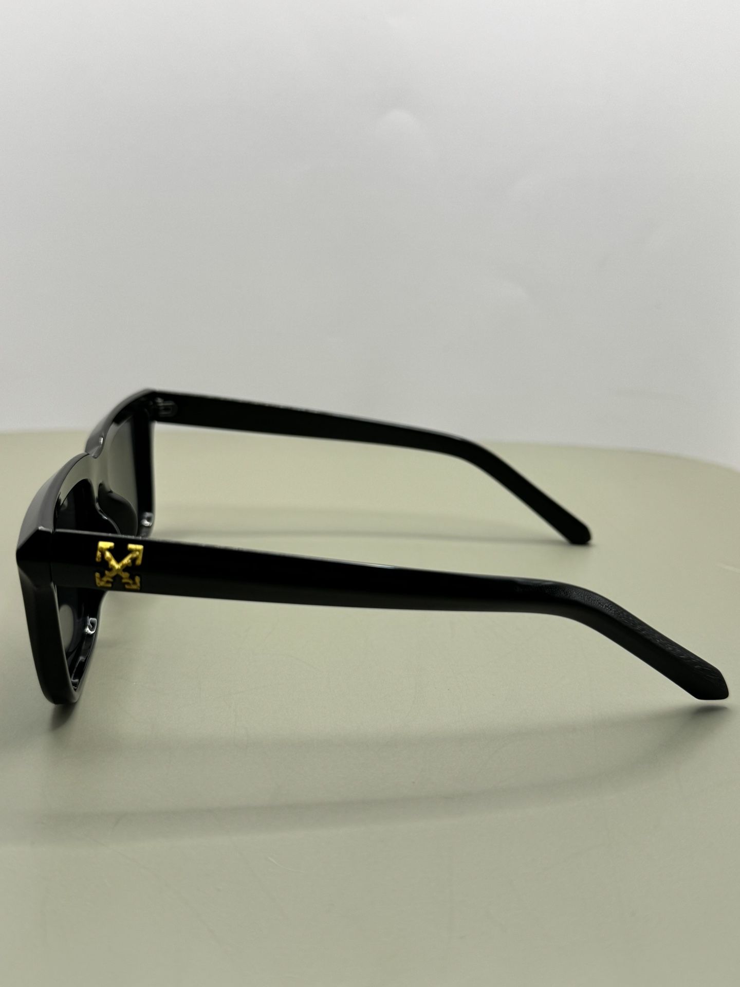 Classic Wayfarer Designer Sunglasses - Black/Gold