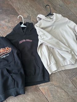 Sweaters / jackets