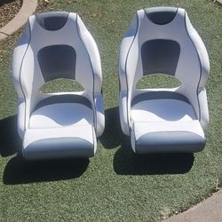 2 new seats for boat 