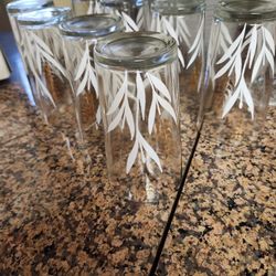 Set Of 8 Wheat Pattern Glasses