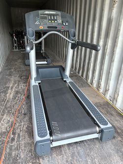 Life Fitness Integrity Classic Treadmills 5 Available 