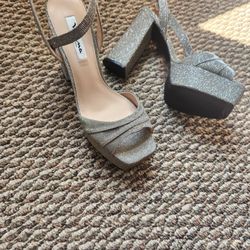 Silver Heels Platform