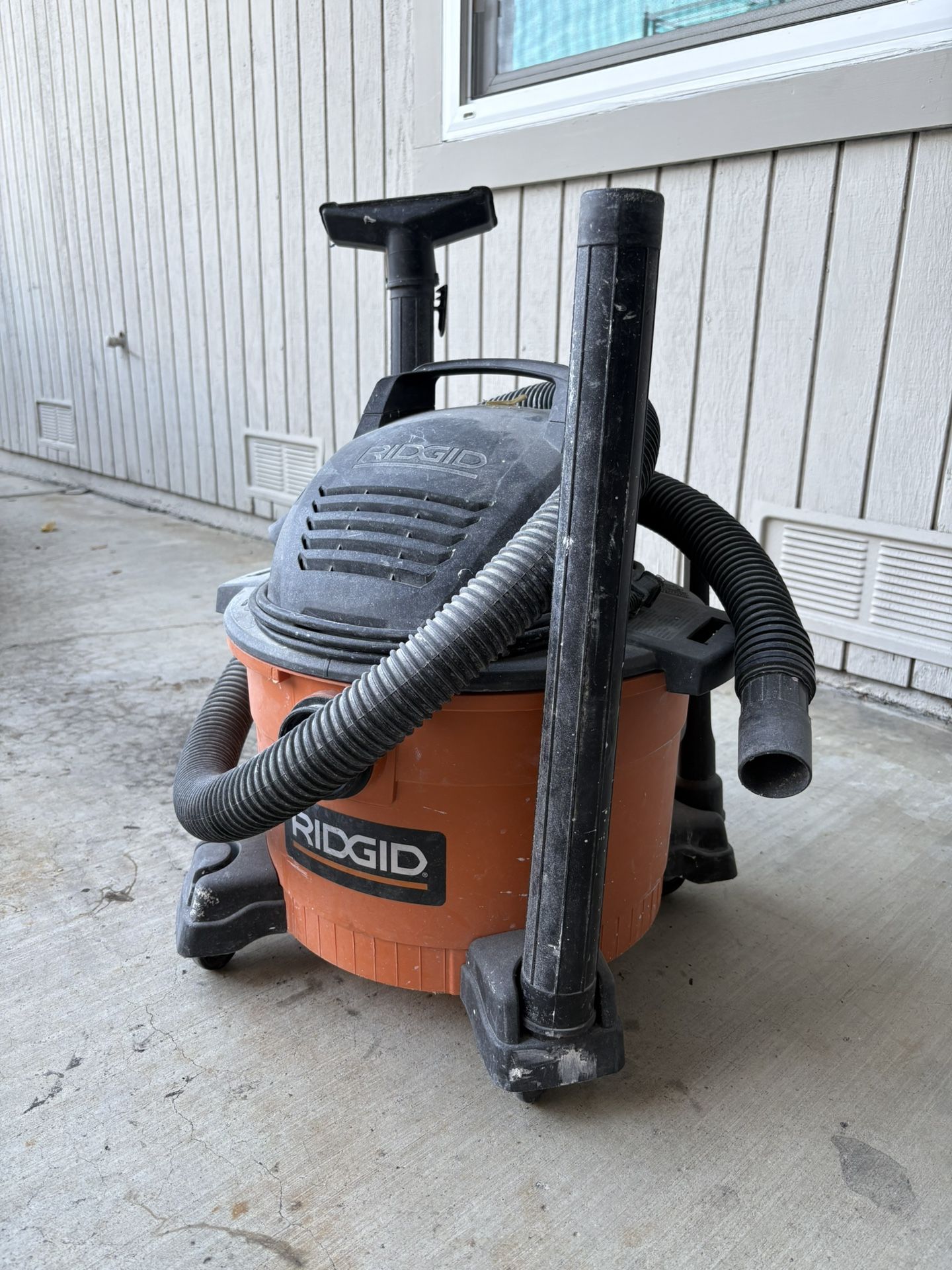 Rigid Vacuum 