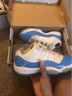 Jordan 11 Low "University Blue"