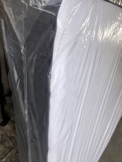 Queen size memory foam