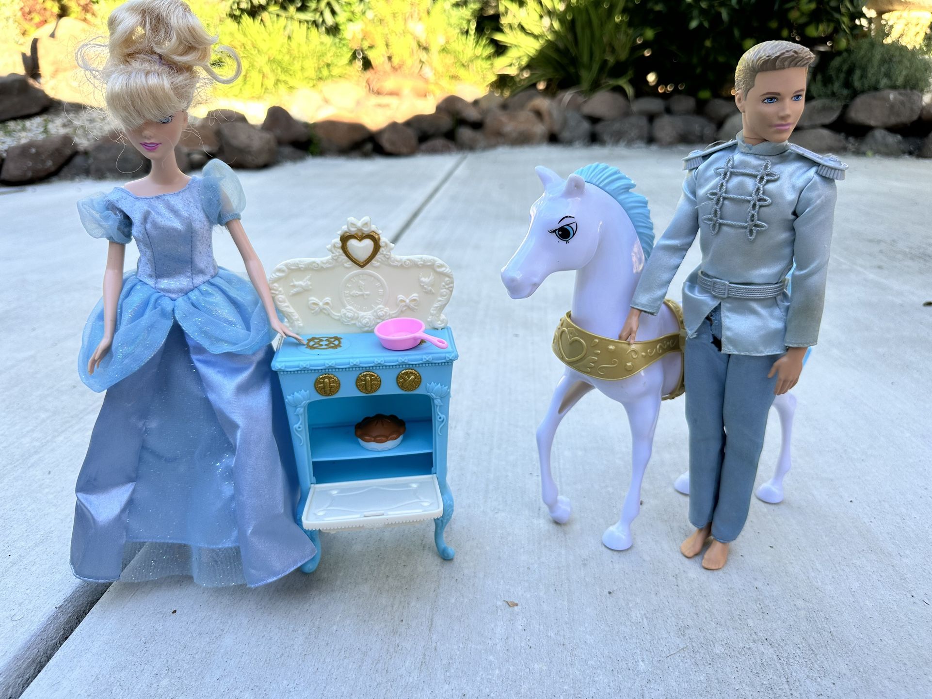 Disney princess Cinderella Prince charming and horse