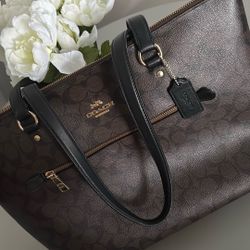 Coach tote