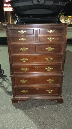 Brown solid Wood 6 drawers Dresser. Delivery Available For An Extra Fee