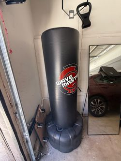 Free standing kick bag