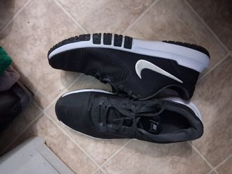 Nike Training Sneakers Black and White