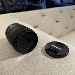 Camera Lens / Canon EF-S 18-135mm f/3.5-5.6 IS lens