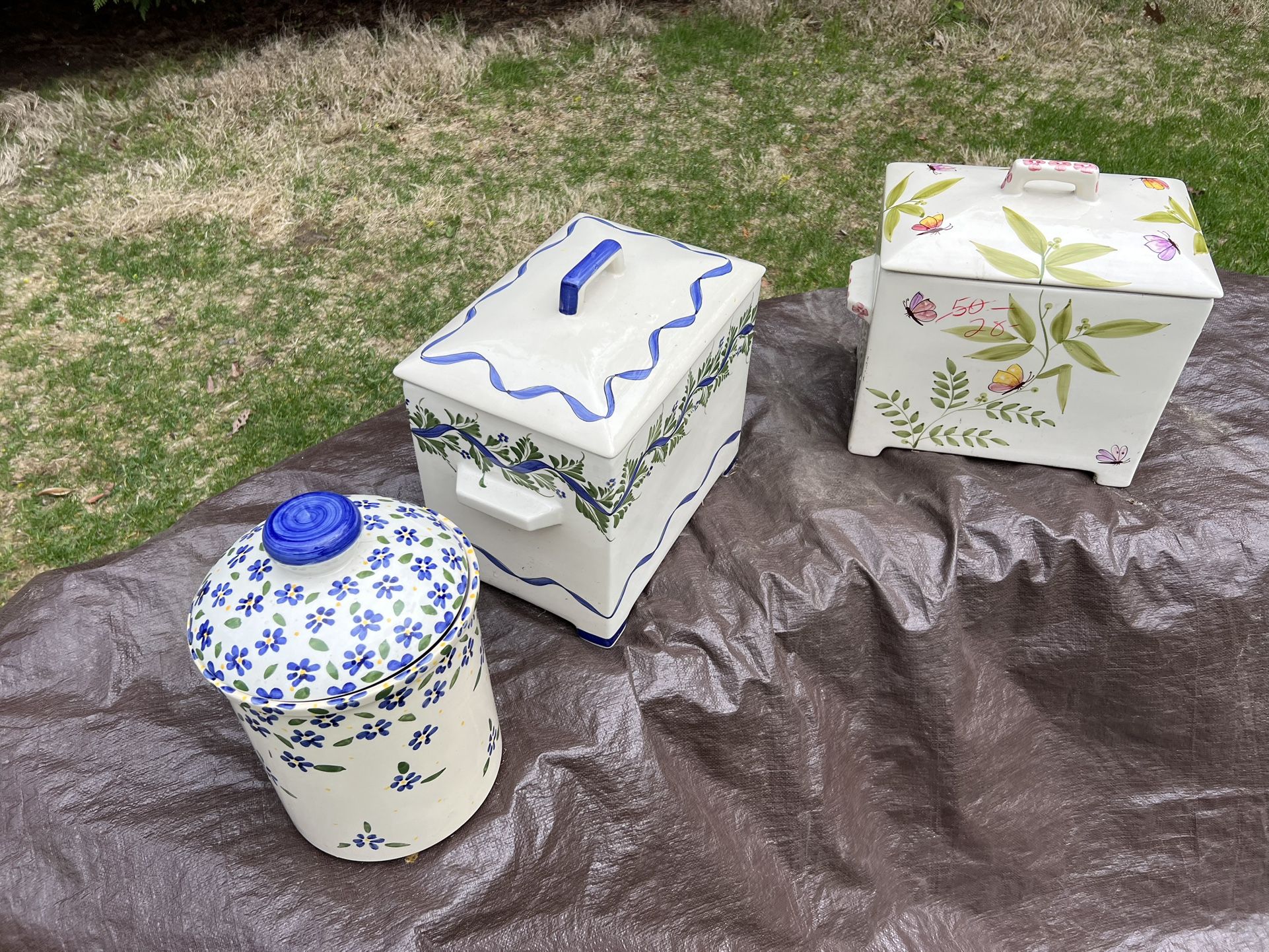 Decorative bins