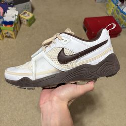 Size 11 - Nike Travis Scott x Zoom Field Jaxx Light Chocolate