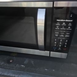 Hamilton Beach Small microwave