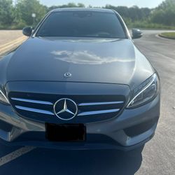 2018 C300 Mercedes Benz