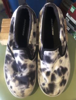 Skechers