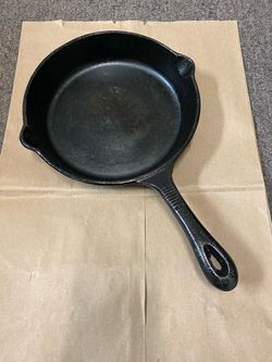 $20–8” Heuck Classics cast iron skillet.