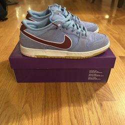Size 9 DUNK LOW PREMIUM SB 'PHILADELPHIA PHILLIES'