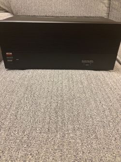 Adcom GFA -555 power Amp