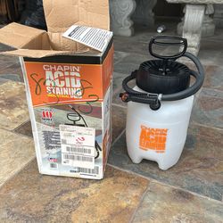 Acid sprayer pump