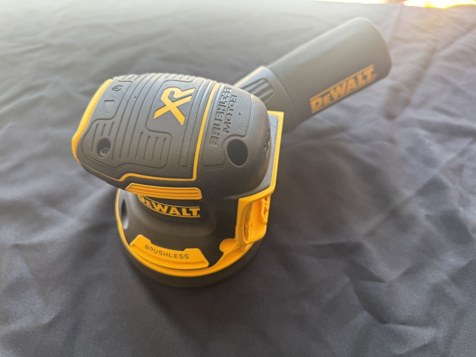 Dewalt Xr Orbital Sander TOOL ONLY