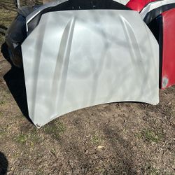 2022-25 Toyota Thundra Hood