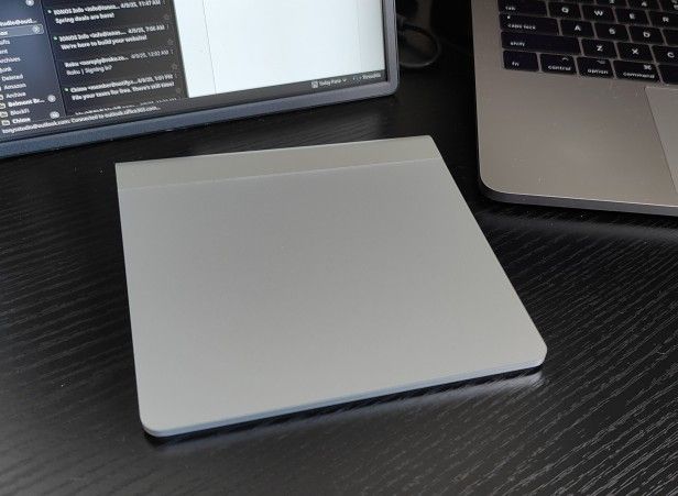 APPLE MAGIC TRACKPAD 