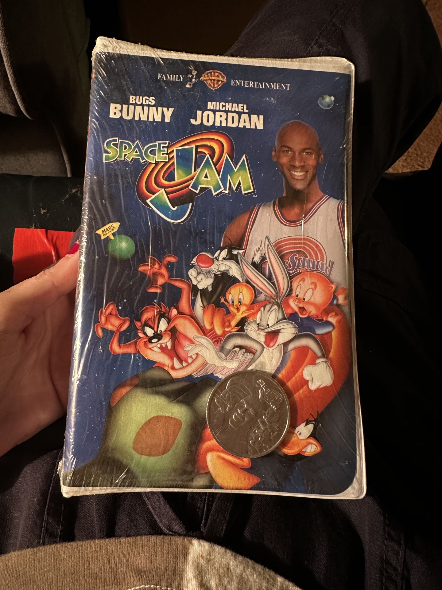 Brand New Sealed Space Jam VHS Tape With Collectible Coin Michael Jordan Bugs Bunny Looney Tunes