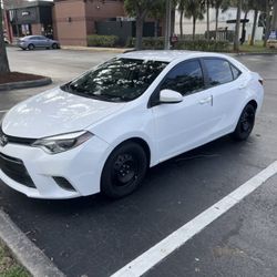 Toyota Corolla LE 2016  
