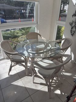 5-piece Rattan Dining Table Set INDOOR - White Cushions. GREAT DEAL!