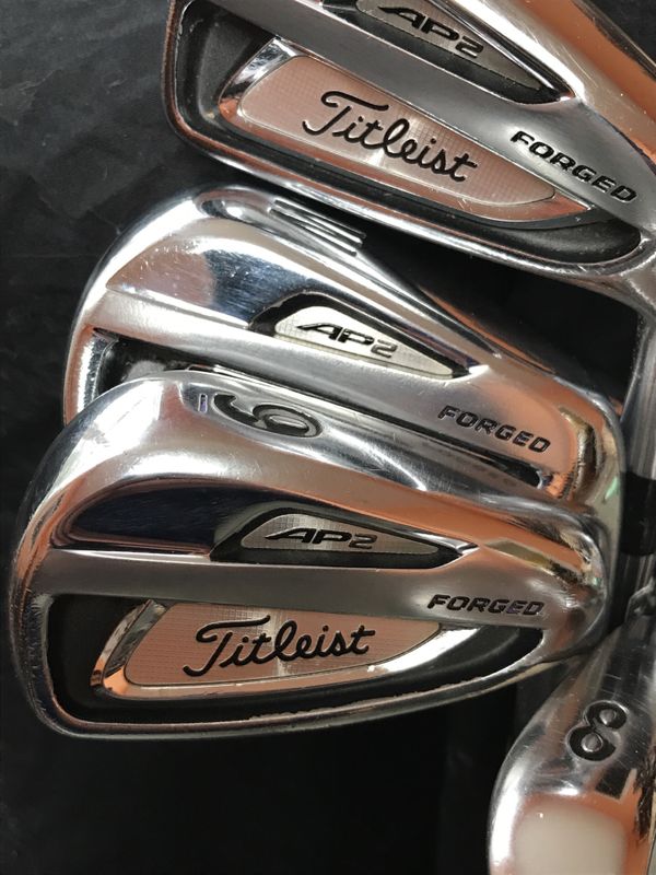 A very nice set of Titleist ap2 Irons. Golf clubs for Sale in