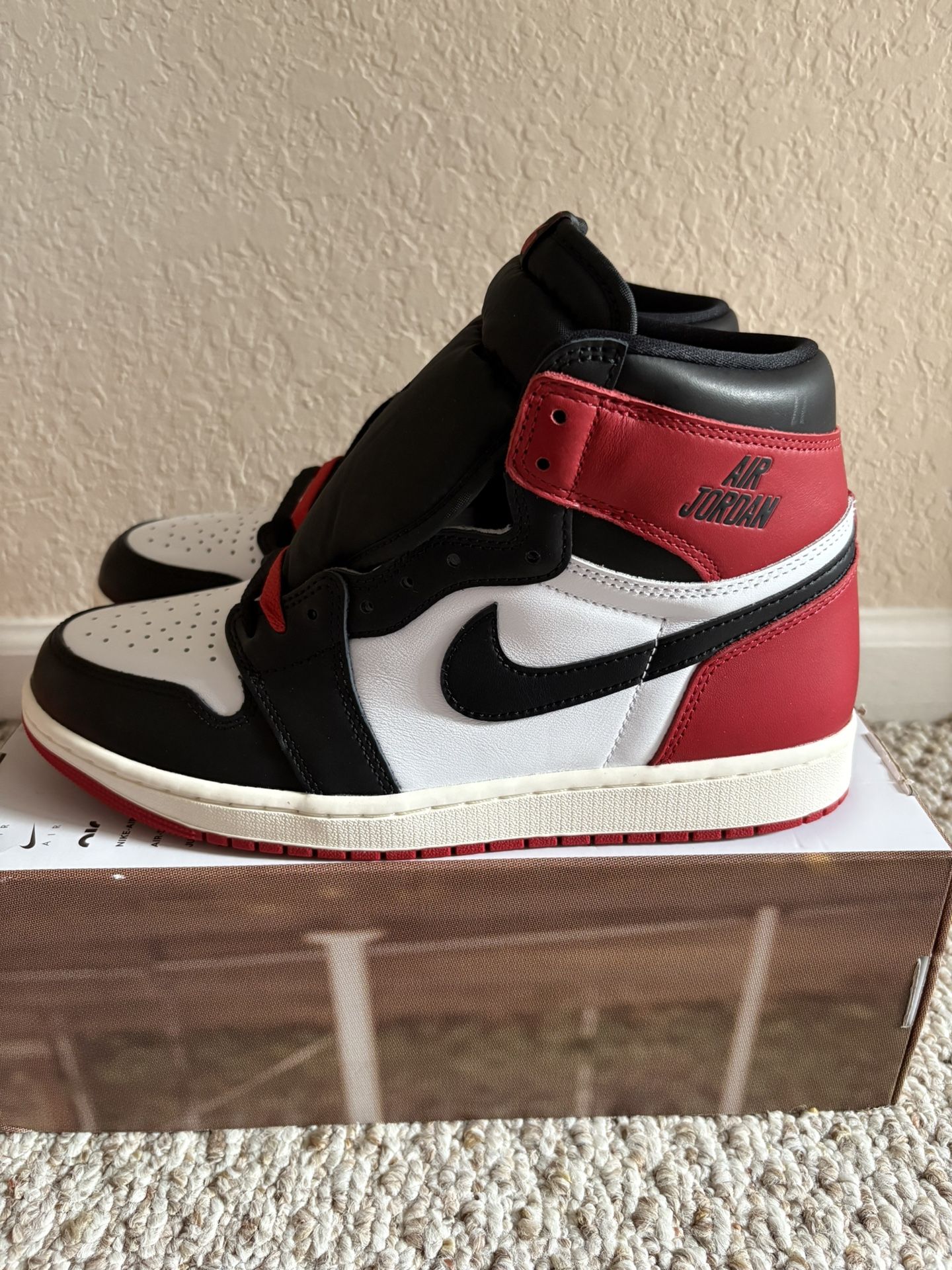 Jordan 1 high OG Black Toe Reimagined Size 10.5M