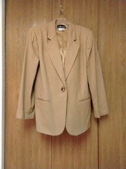 Woman's Beautiful Tan Wool Suit Jacket 