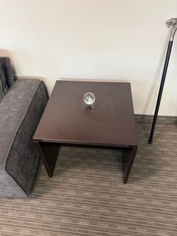 Accent Table / Side Table in Excellent Condition