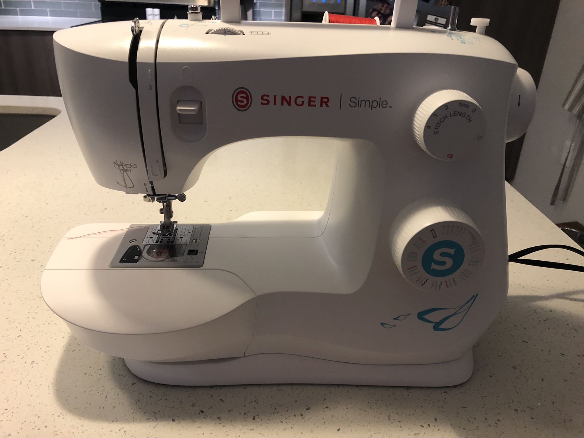 Singer Sewing Machine 